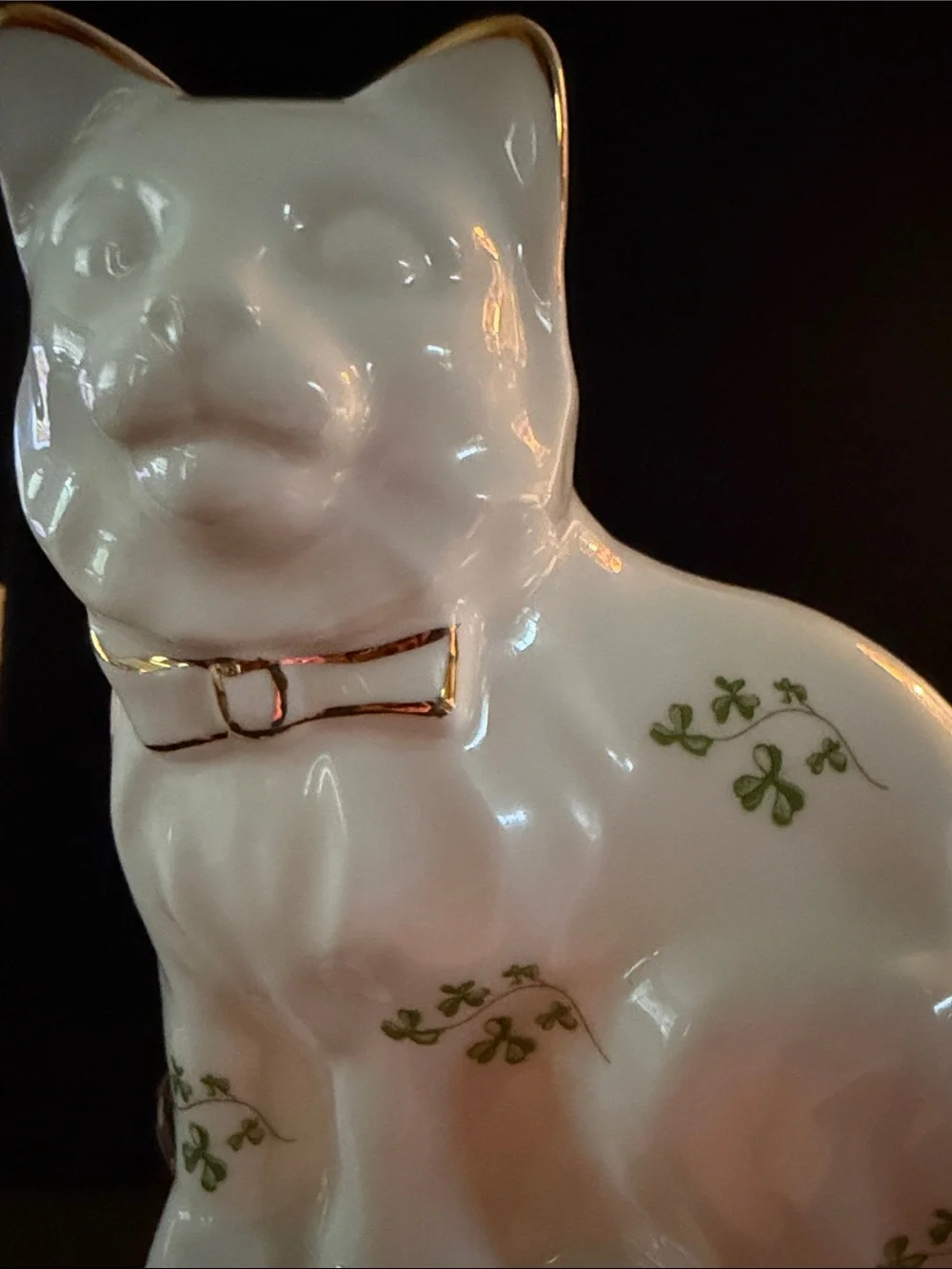 Royal Tara Irish Fine Bone China Cat Figurine with Green Shamrock Motif